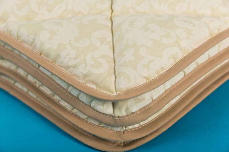 Одеяло всесезонное полутороспальное Шерсть & Хлопок в Сыктывкаре - изображение 1