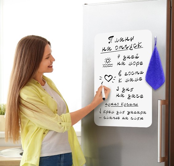 Магнитно-маркерная доска на холодильник BRAUBERG, 58х36 см с маркером, магнитом и салфеткой в Сыктывкаре - изображение 2